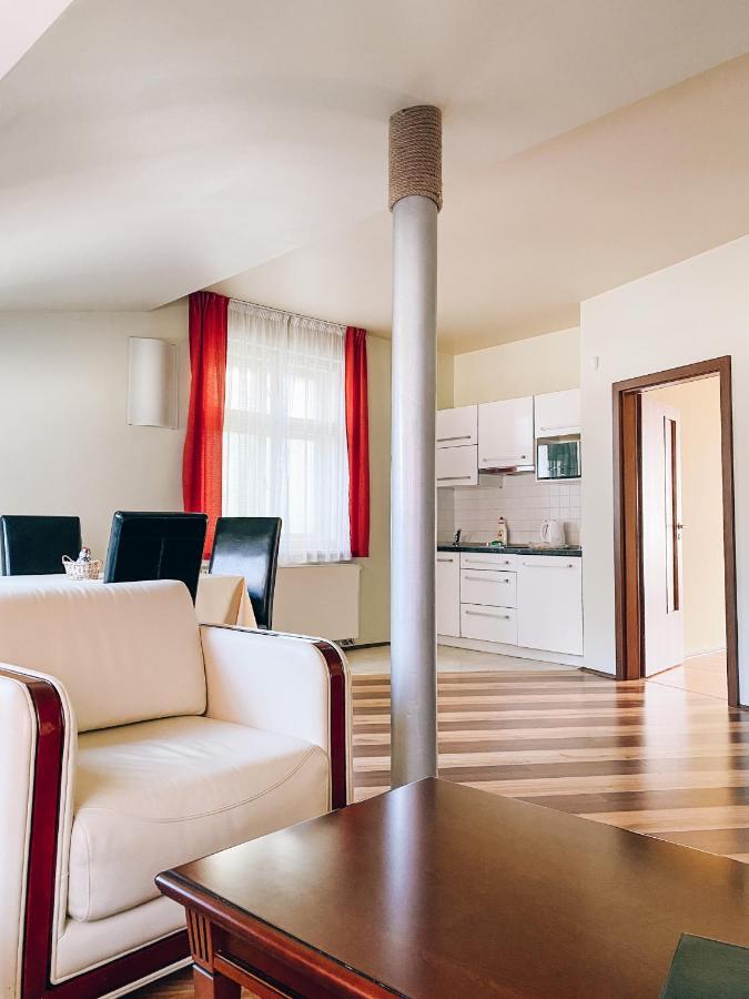 Riverside Apartments Thalia Karlovy Vary Exterior foto